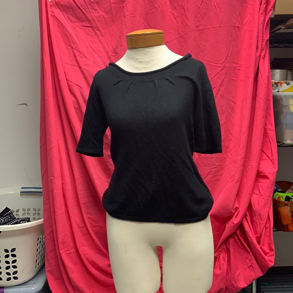 Future Paradise Sweater Size Small